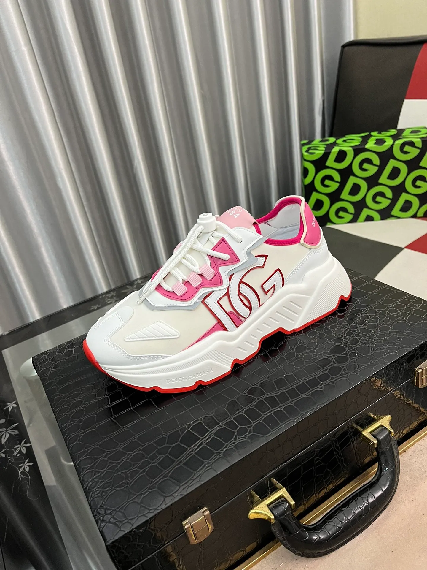 Men's shoes 💰480⌚️⌚️[DG] The most fashionable and original uppers, casual shoes make walking more convenient and comfortable, sports casual men's shoes, perfect 1:1 replica [color] compared with official quality, all use the original. Create a fashionable personality to highlight your uniqueness😎! Code number: 36-44